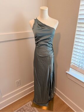 Lulus Sage Green Satin One-Shoulder Maxi Dress – Size Medium